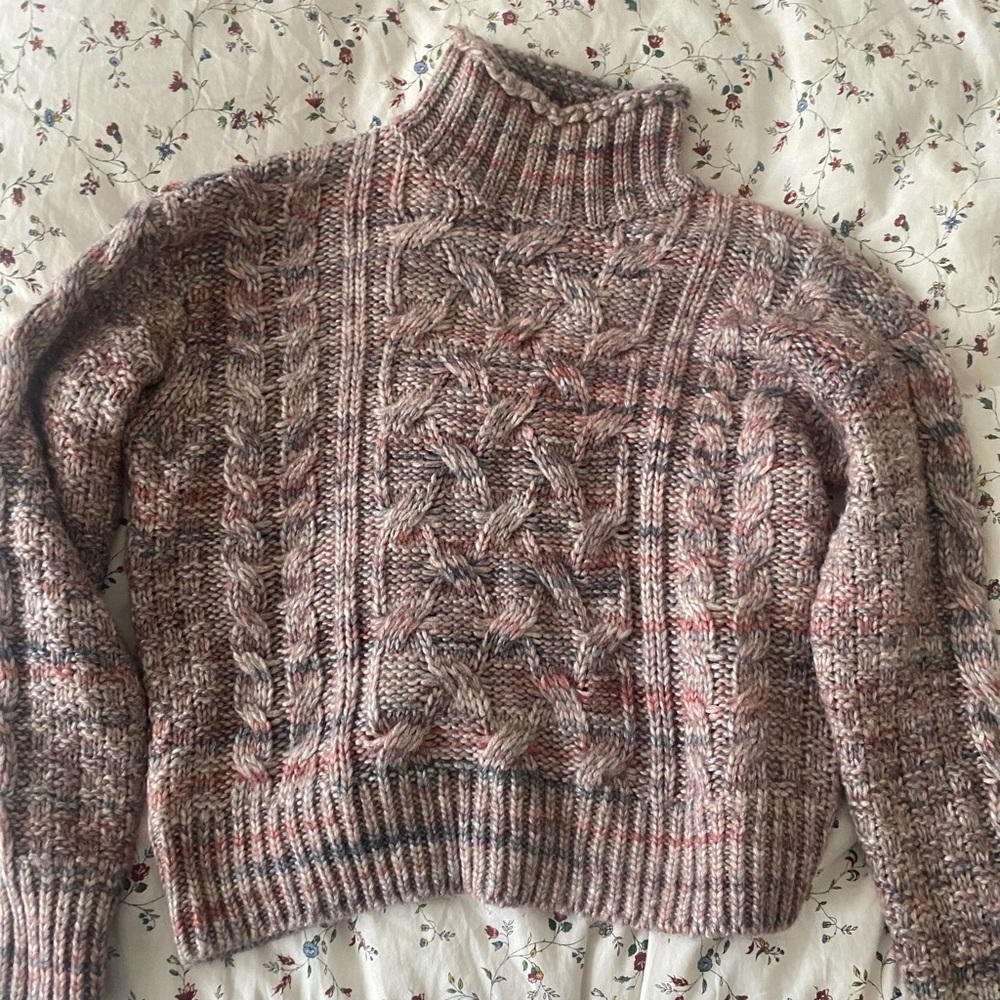 Gap chunky cableknit sweater
